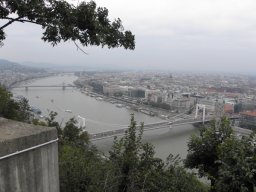 Budapešť